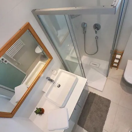 Lovely Getaway Center Apartment *